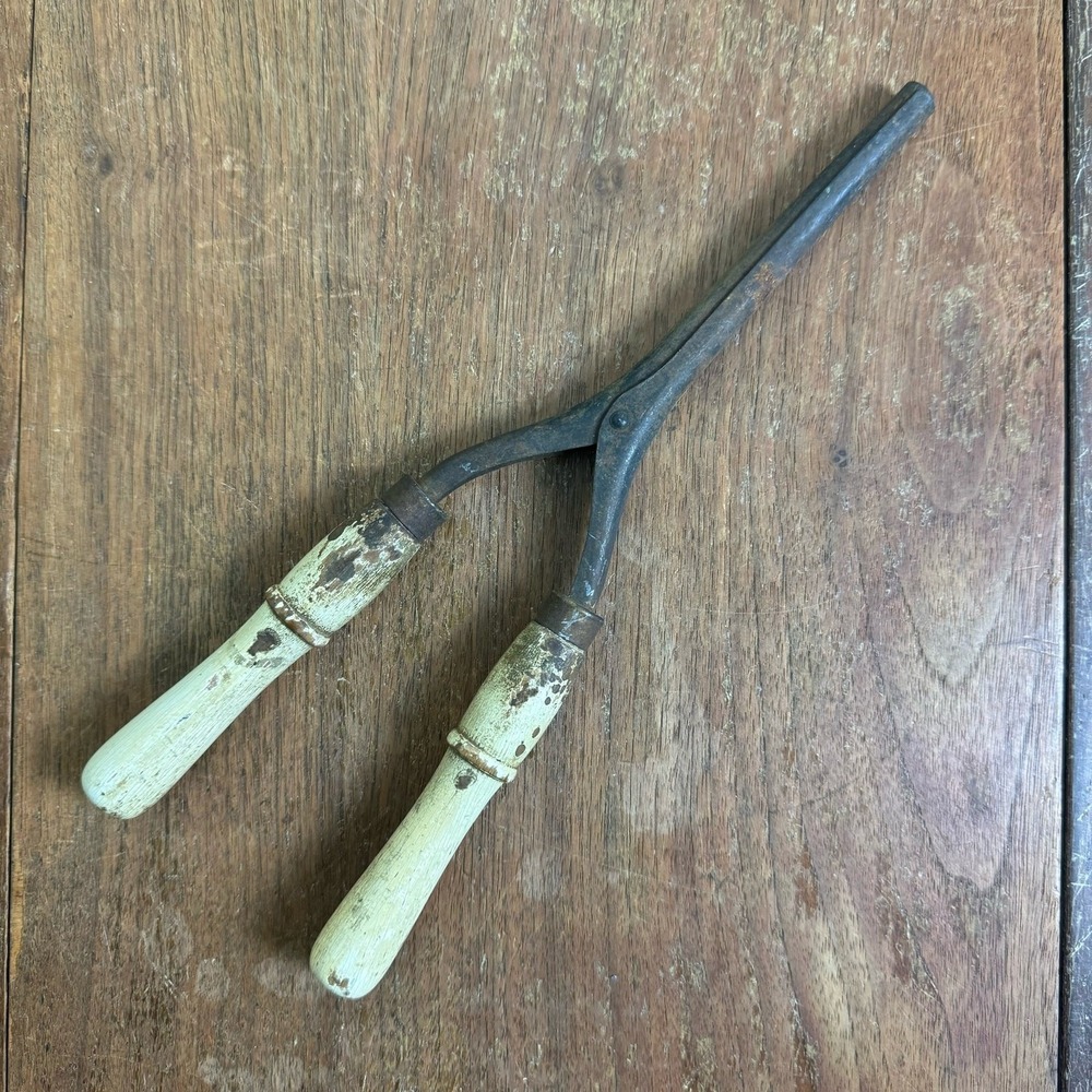 Vintage Wood Handle Hair Curling Iron Tongs Crimpers Beauty Shop Hairdresser - Picture 1 of 7